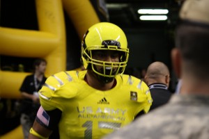 Senior defensive end Solomon Thomas runs onto the turf at the Alamodome in San Antonio before the US Army All-American Bowl Game on Jan. 5. Thomas' selection cements his status among the most elite high school athletes in the nation. Photo by Mark Slette 