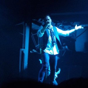 Scott Weiland performing  with Stone Temple Pilots in Dallas on August 17, 2011. Photo taken by Nicolas Henderson.